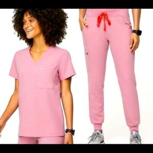 Chalk pink figs scrub set